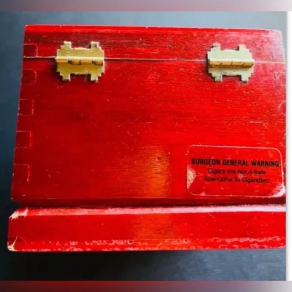 VINTAGE - CAO Gold Corona Gorda Handmade Wood Cigar Box - Holds 20 Cigars